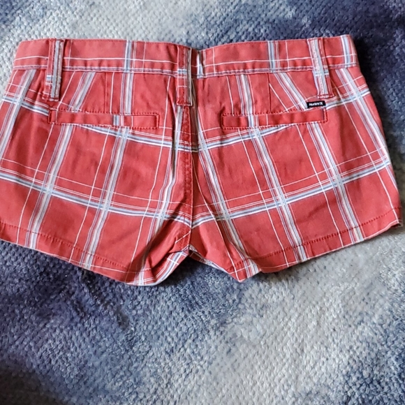 Plaid Hurley shorts, size 1 - Picture 2 of 4